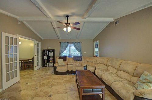 3622 3rd Ave, Cape Coral, FL 33904-4817