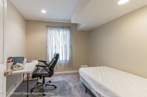 139 Princeton Oval, East Freehold NJ  07728-5338 exterior