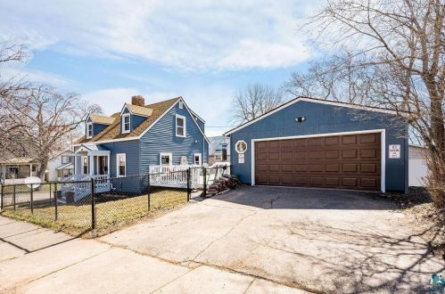 629 24th Ave, Duluth MN  55806-1553 exterior