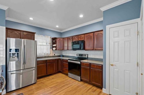 237 Lattintown Rd, Marlborough, NY 12542-5911