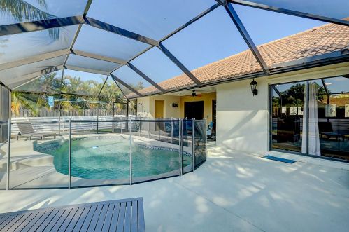 3202 Seaboard Ave, Palm City FL  34990-3107 exterior