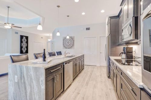 2227 2nd Ter, Cape Coral FL  33990-1406 exterior