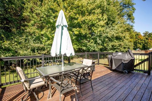 39 Amelia Park Dr, Amelia OH  45102-1898 exterior