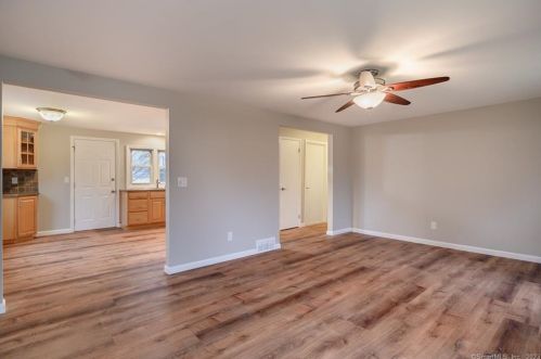 55 Pine River Rd, North Haven CT  06473-3312 exterior