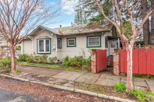 601 Brown St, Santa Rosa, CA 95404-5016