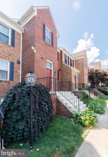 2107 Hutchison Grove Ct, Falls Church VA  22043-2591 exterior
