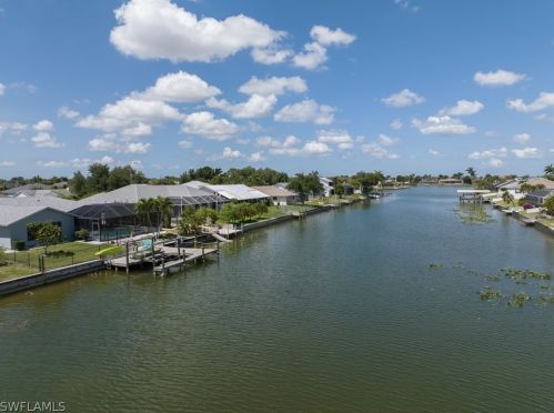 1105 4th St, Cape Coral, FL 33909-2155