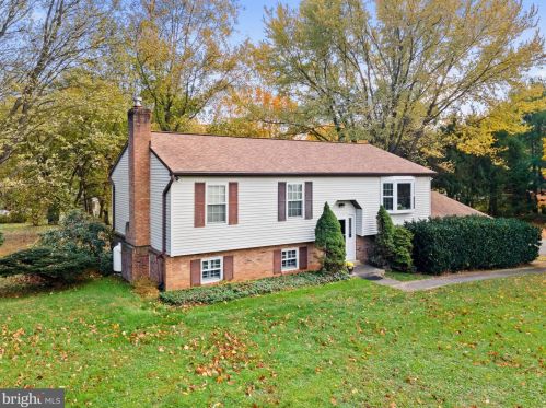 16309 Poplar Hill Rd, Haymarket VA  20169-2101 exterior