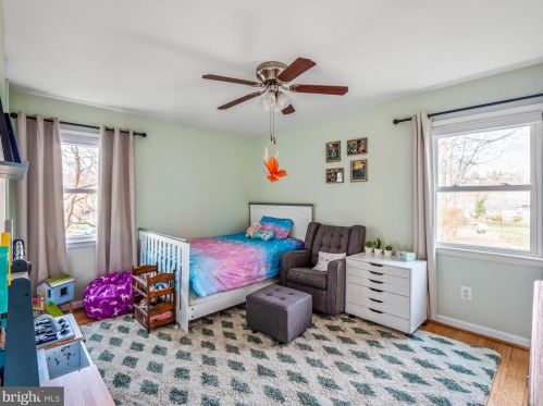 9210 Capricorn Ct, Springfield VA 22015-3513 exterior