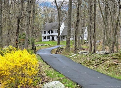 7 Wellsweep Ln, Deep River, CT 06419-1384