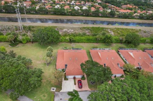 7617 Is Breeze Ter, Boynton Beach FL  33437-5403 exterior