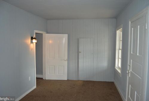 2161 Newville Rd, Carlisle PA  17015-7747 exterior