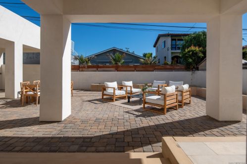 3535 Riviera Dr, San Diego CA 92109-6641 exterior