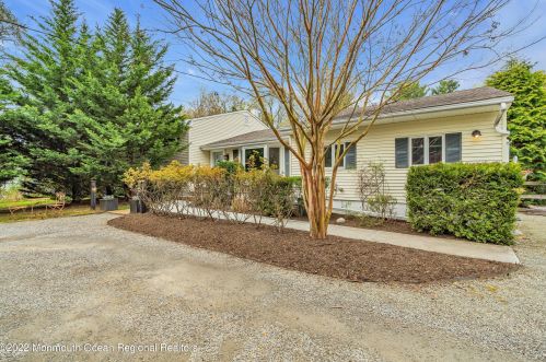 50 Hope Rd, Tinton Falls, NJ 07724-3013