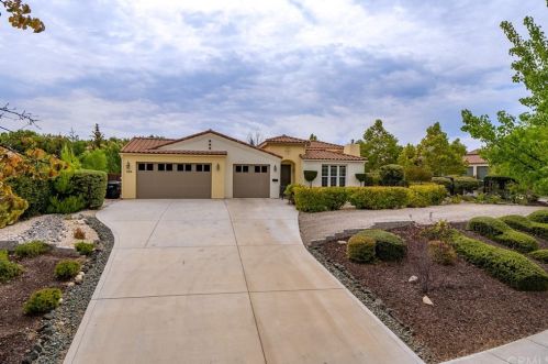 986 Vista Cerro Dr, Lake Nacimiento, CA 93446-5802
