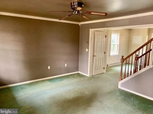 9 Linden Dr, Moselem, PA 19526-8925