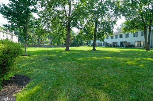 6 Fillmore Pl, Lawrence Township NJ  08648-4338 exterior