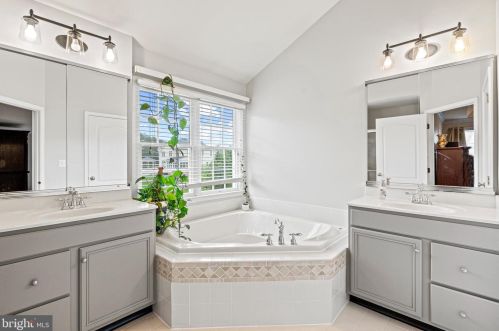 15063 Gaines Mill Cir, Haymarket VA  20169-4500 exterior