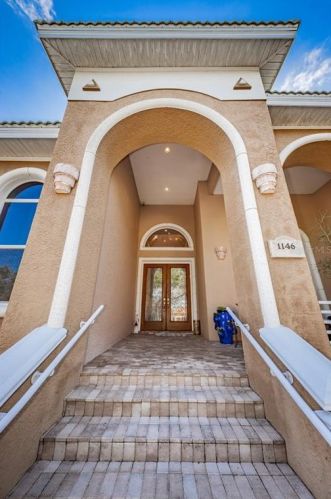 1146 Skye Ln, Palm Harbor, FL 34683-1458