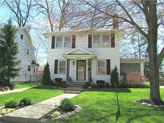 33 5th St, Springfield, OH 45504-1416