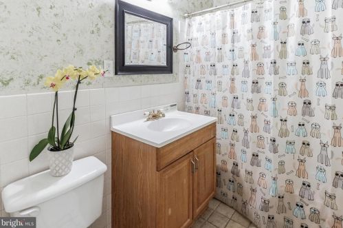 168 Vis Dr, Easton PA  18042-7210 exterior