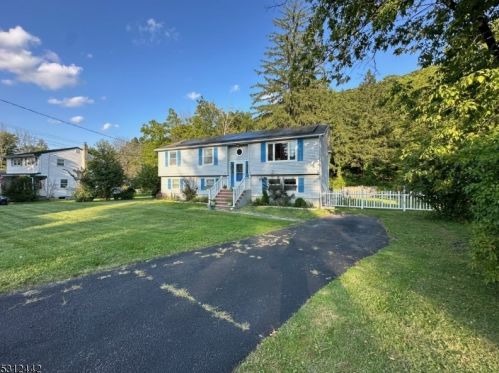 57 Edison Ave, Ogdensburg NJ  07439-1244 exterior