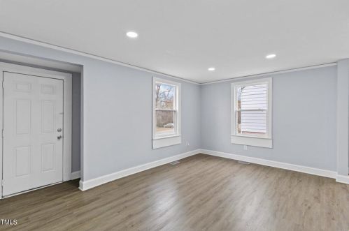 921 Graham St, Burlington NC  27217-6062 exterior