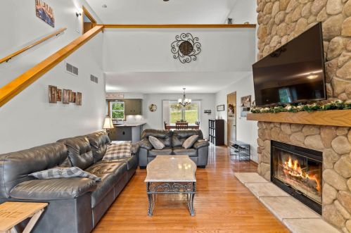 1223 Riverton Dr, Mukwonago WI  53149-1053 exterior