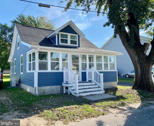 307 Pierce St, Slaughter Beach, DE 19963-1417
