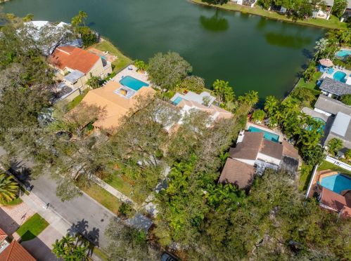 3051 35 St, Hollywood FL 33021-2627 exterior