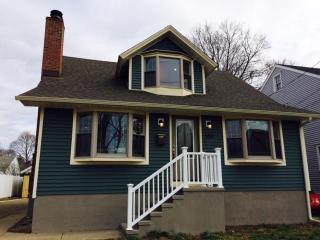556 Windsor Ave, Stratford, CT 06614-4210