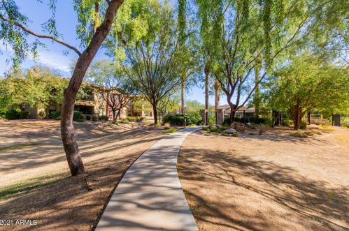 21320 56th St, Phoenix AZ  85054-5401 exterior