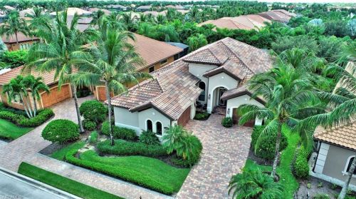 6422 Vivaldi Ct, Naples, FL 34113-1704
