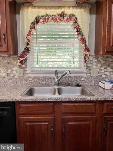5511 Cedar Ridge Dr, Fredericksburg VA  22407-7700 exterior