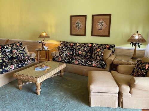 6581 Castlelawn Pl, Naples, FL 34113-1613