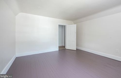 404 Maple Ave, Camden NJ  08109-2021 exterior