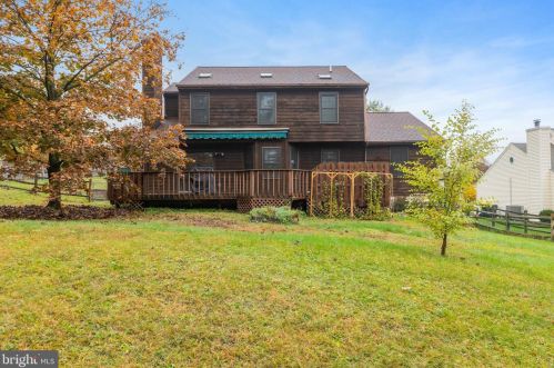 1341 Westminster Dr, Downingtown PA  19335-3652 exterior