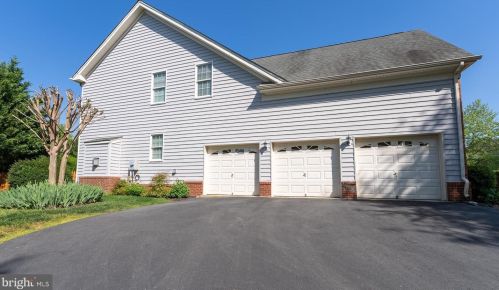 5375 Yorktown Run Ct, Haymarket, VA 20169-4505