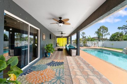 2505 20th Ave, Cape Coral FL  33904-3226 exterior