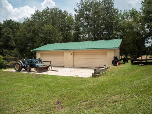 6737 180th Avenue Rd, Ocklawaha FL  32179-7002 exterior