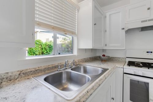 5239 Surfrider Way, Oxnard CA  93035-1070 exterior