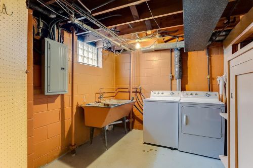 2415 6th St, Minneapolis MN 55411-2126 exterior