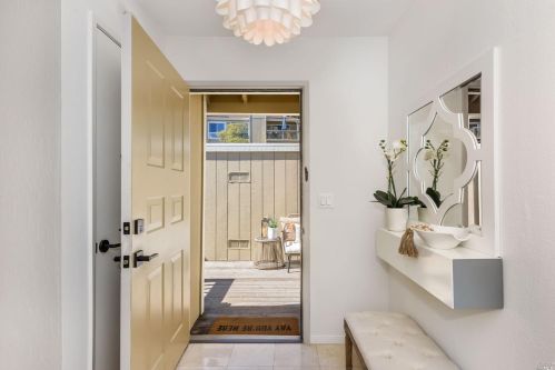 9 Thoreau Cir, Mill Valley CA  94941-4651 exterior
