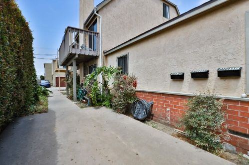 4012-16 Promontory St, San Diego, CA 92109-5334