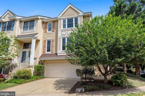 1353 Park Garden Ln, Herndon, VA 20194-2016