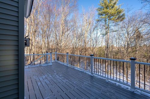 30 Caleb Dr, Danville NH  03819-3016 exterior