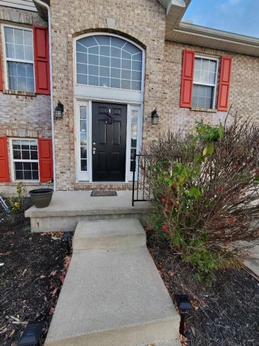 2223 Scheper Ct, Covington, KY 41017-9240