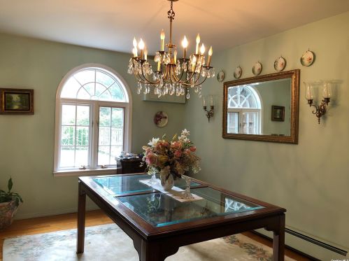 15 David Ct, West Islip NY  11795-3503 exterior