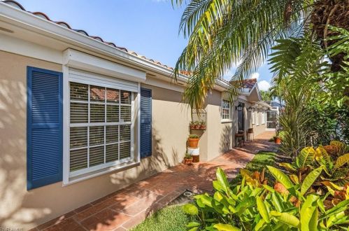 4795 San Carlo Ct, Naples, FL 34109-3382