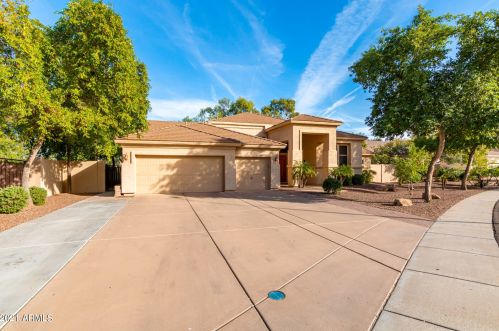 1581 Karen Dr, Chandler, AZ 85286-6335